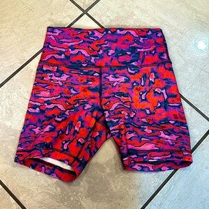 Women’s Lululemon Wunder Train high rise short